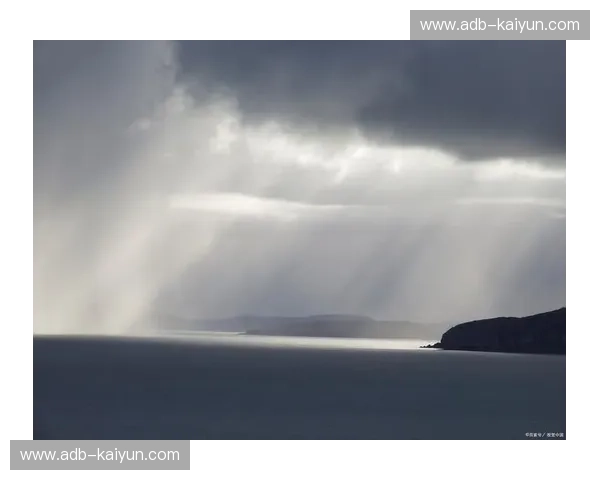 跨越万里的双生镜像:在里斯本的斜坡与澳门的窄巷间,寻找同一颗灵魂